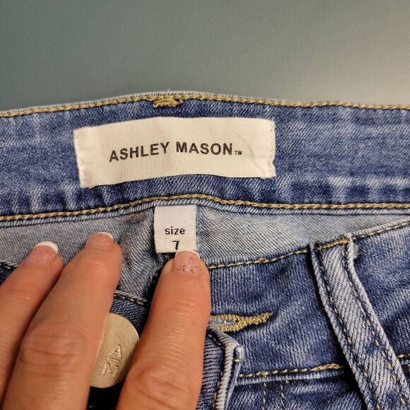 Ashley Mason Blue Denim Faded Skinny Ankle Cropped Jeans - Picture 8 of 11